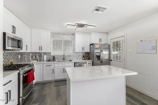 $399,900 | 2419 West Shaw Butte Drive, Phoenix, AZ 85029