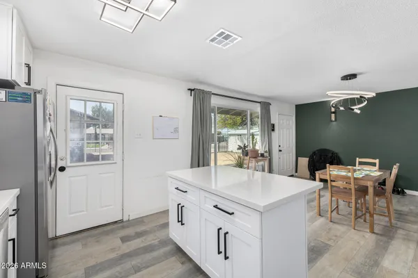 $399,900 | 2419 West Shaw Butte Drive, Phoenix, AZ 85029