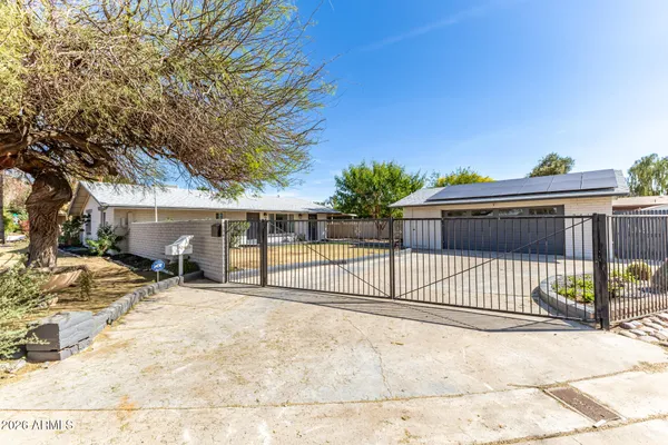 $399,900 | 2419 West Shaw Butte Drive, Phoenix, AZ 85029