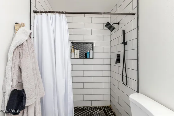 $399,900 | 2419 West Shaw Butte Drive, Phoenix, AZ 85029