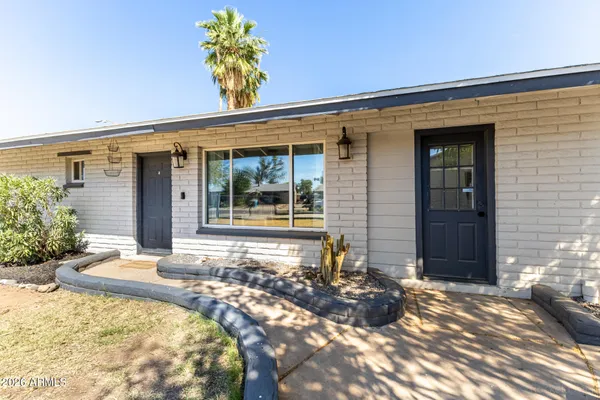 $399,900 | 2419 West Shaw Butte Drive, Phoenix, AZ 85029