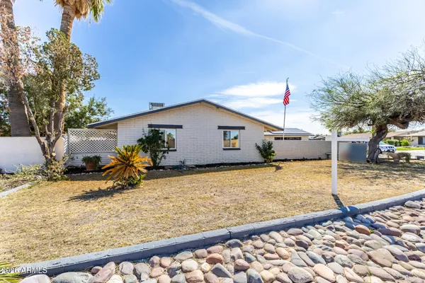 $399,900 | 2419 West Shaw Butte Drive, Phoenix, AZ 85029
