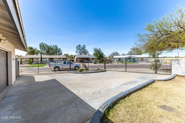 $399,900 | 2419 West Shaw Butte Drive, Phoenix, AZ 85029