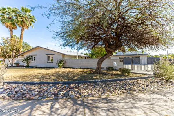 $399,900 | 2419 West Shaw Butte Drive, Phoenix, AZ 85029