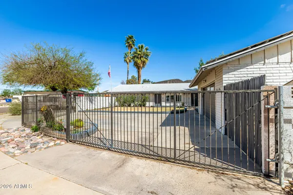 $399,900 | 2419 West Shaw Butte Drive, Phoenix, AZ 85029