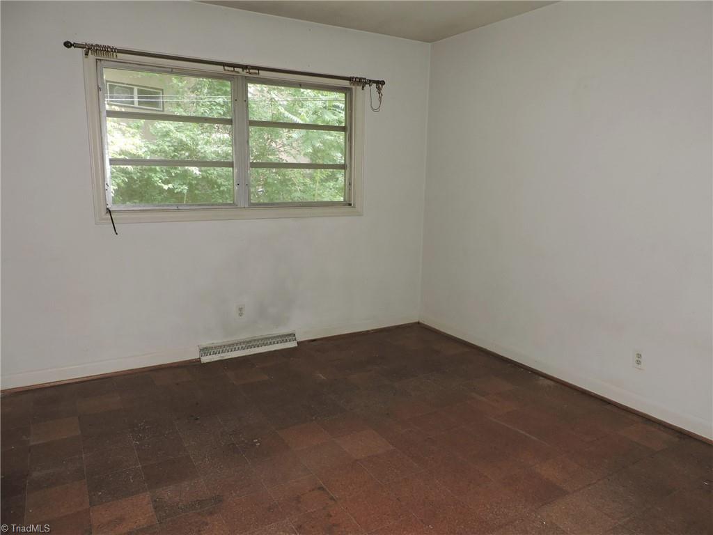609 Overbrook Drive High Point, NC 27262 - Photo 18 of 24 Gallery Image 18