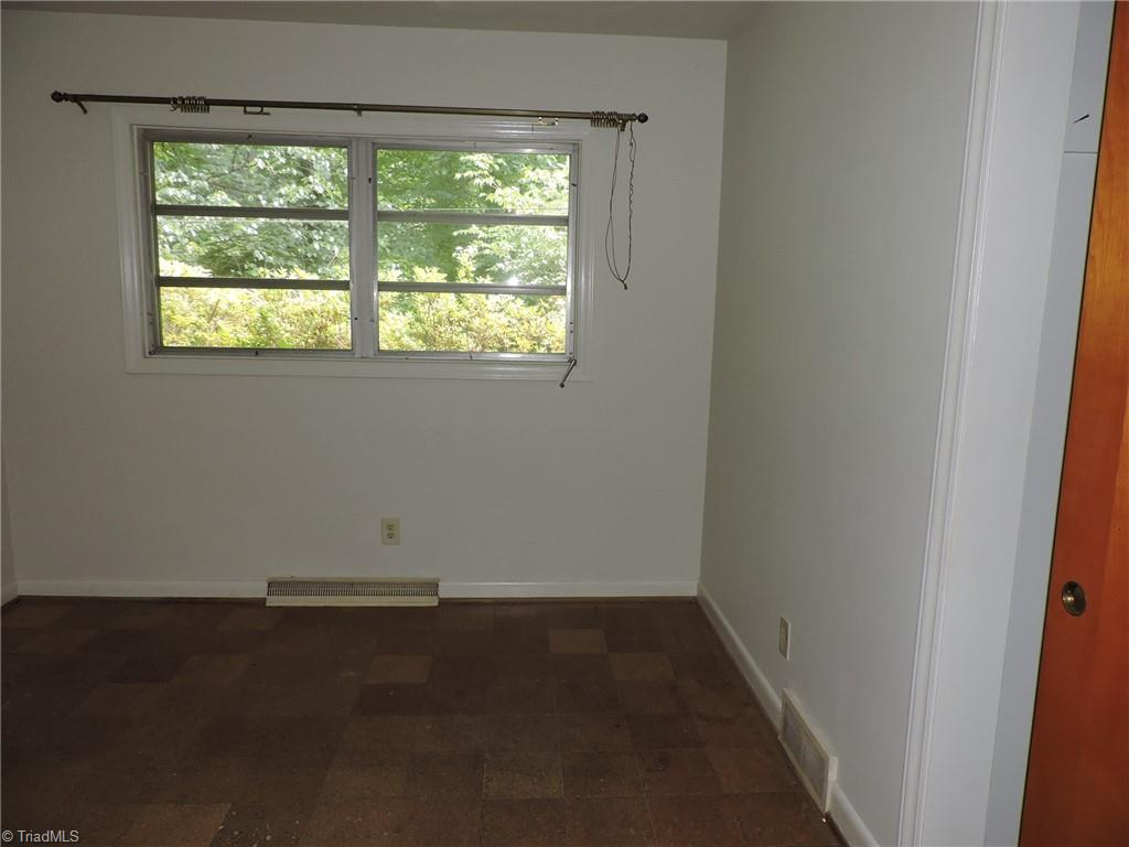 609 Overbrook Drive High Point, NC 27262 - Photo 19 of 24 Gallery Image 19