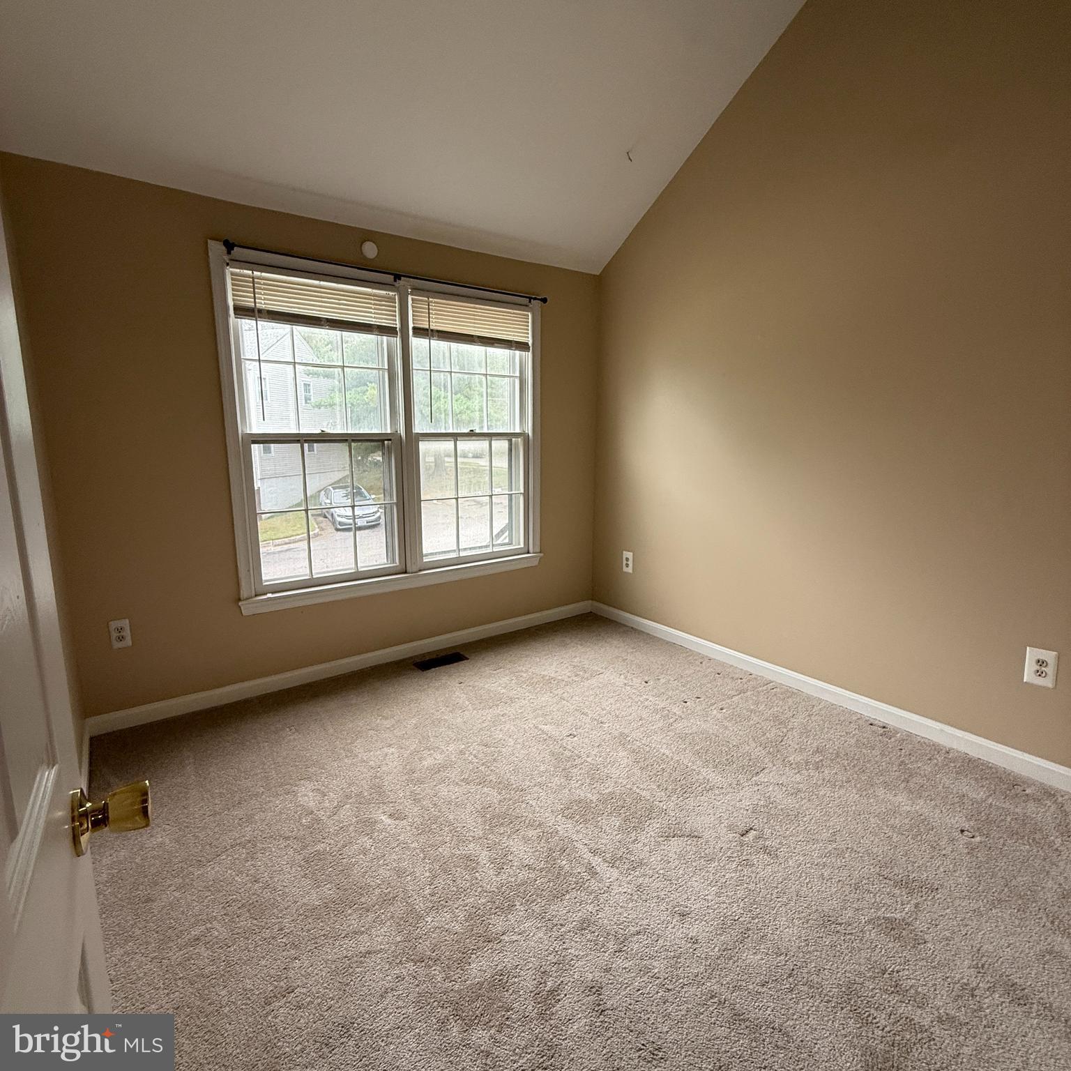 8222 Maple Ridge Avenue Springfield, VA 22153 - Photo 12 of 25 an empty room with a window