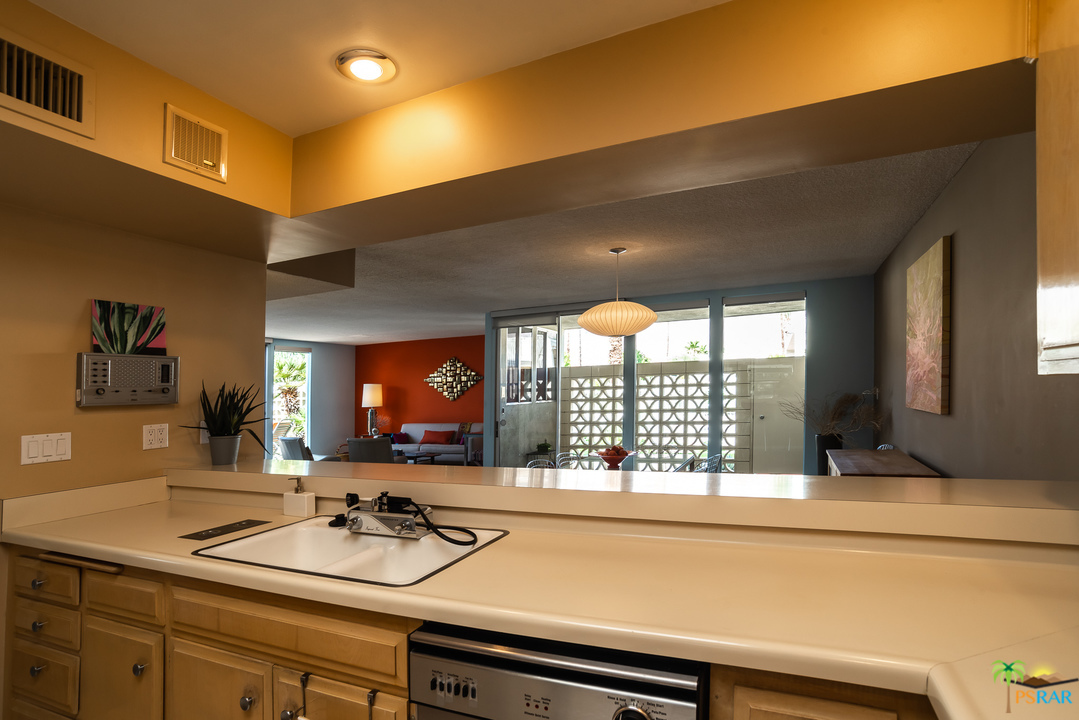 1811 Sandcliff Road Palm Springs, CA 92264 - Photo 11 of 44 Open kitchen concept