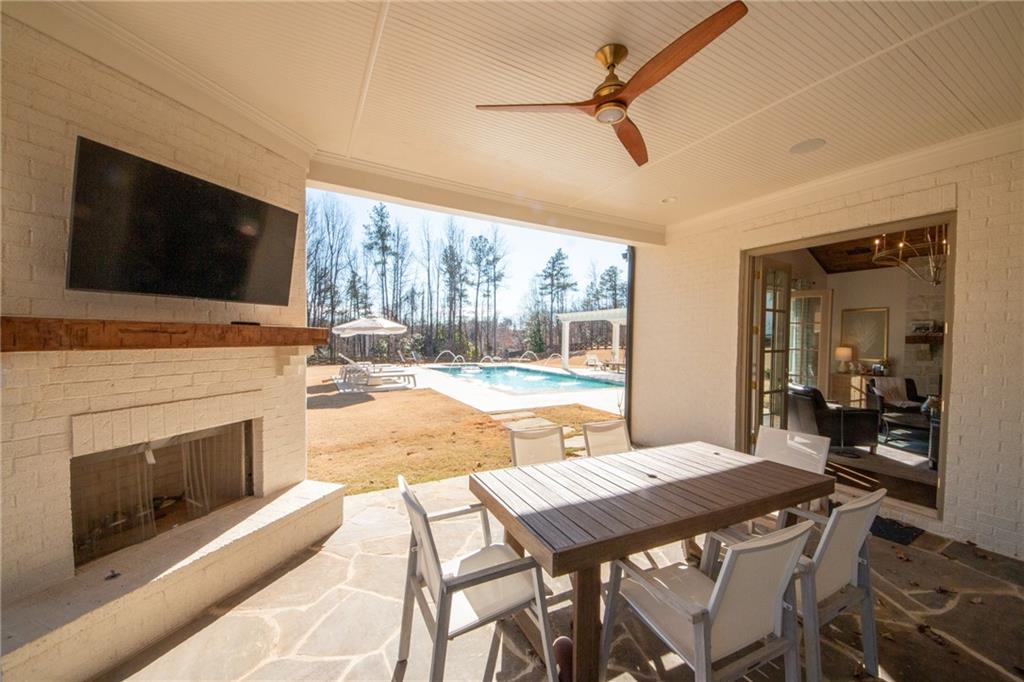 4184 Thompson Mill Road Buford, GA 30519 - Photo 6 of 11