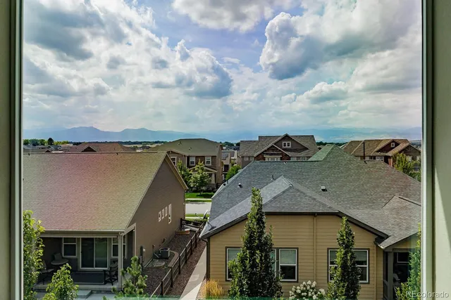 a view of a house with backyard porch and patio