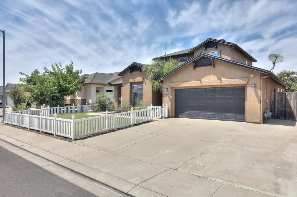 6801 Varni Way Hughson, CA 95326 - Photo 4 of 70