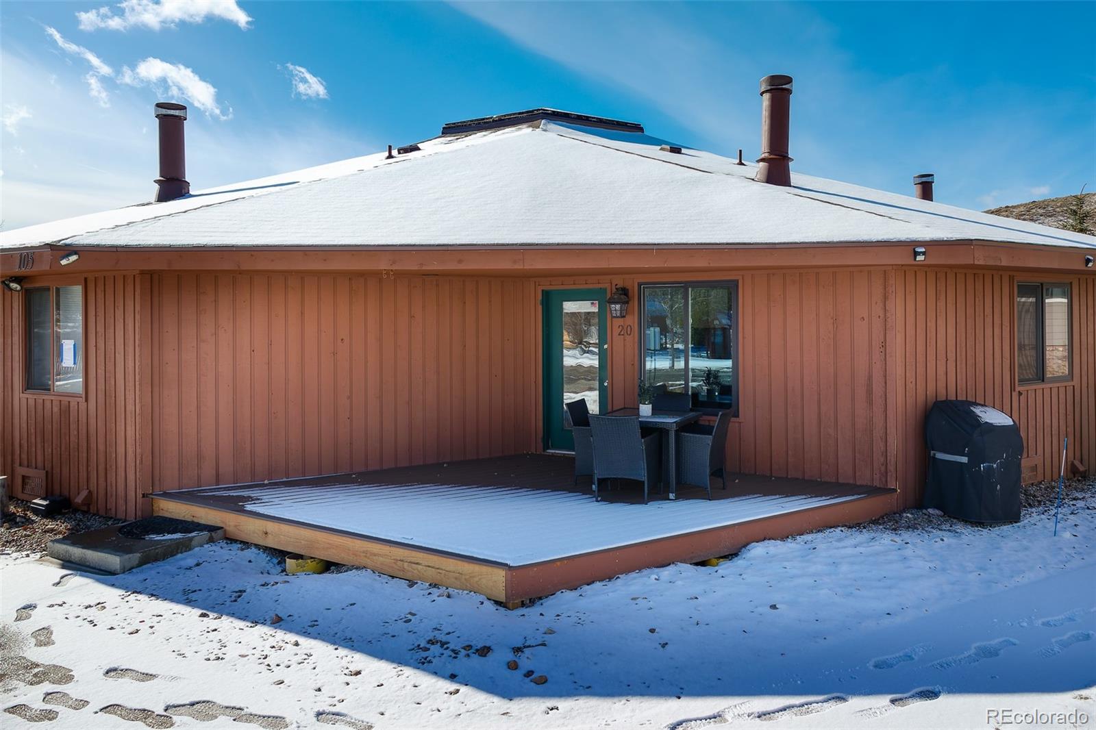 105 County Road, Unit 20 Grand Lake, CO 80447 - Photo 2 of 16 a workspace with furniture and window