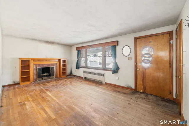 $194,999 | 24 Pentlow Avenue, New Britain, CT 06053