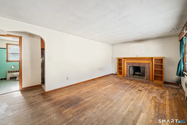 $194,999 | 24 Pentlow Avenue, New Britain, CT 06053