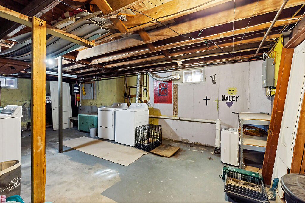 189 Cony Street Augusta, ME 04330 - Photo 29 of 44 32_BP5A6165_DxO_mls