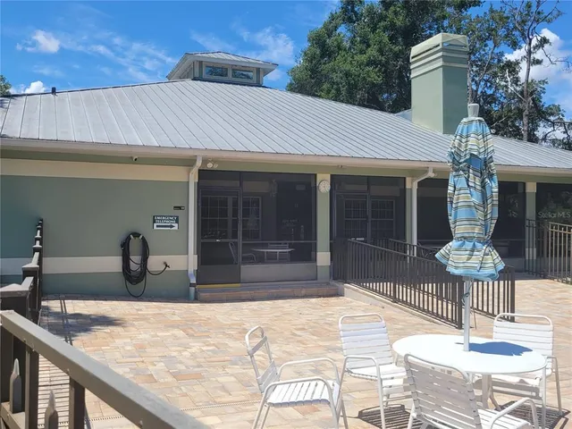 a view of a tennis court