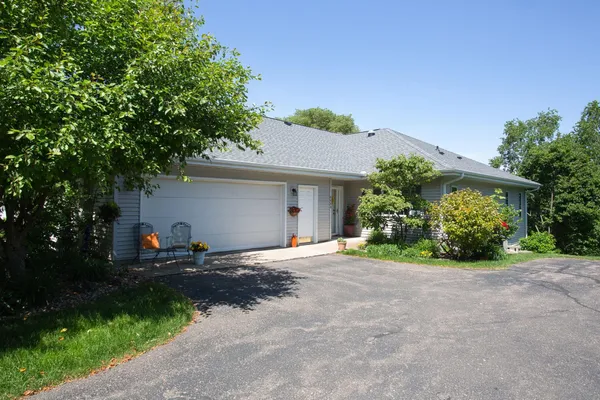 $400,000 | 2633 Golf View Drive, River Falls, WI 54022