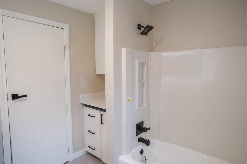 181 Freeman Terrace Springfield, MA 01104 - Photo 26 of 37