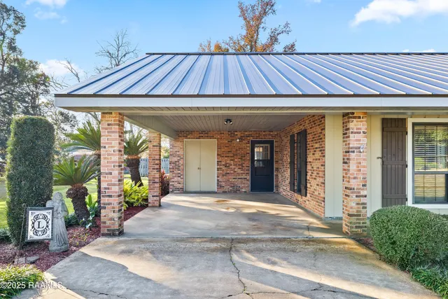 $171,000 | 215 Celeste Street, Abbeville, LA 70510