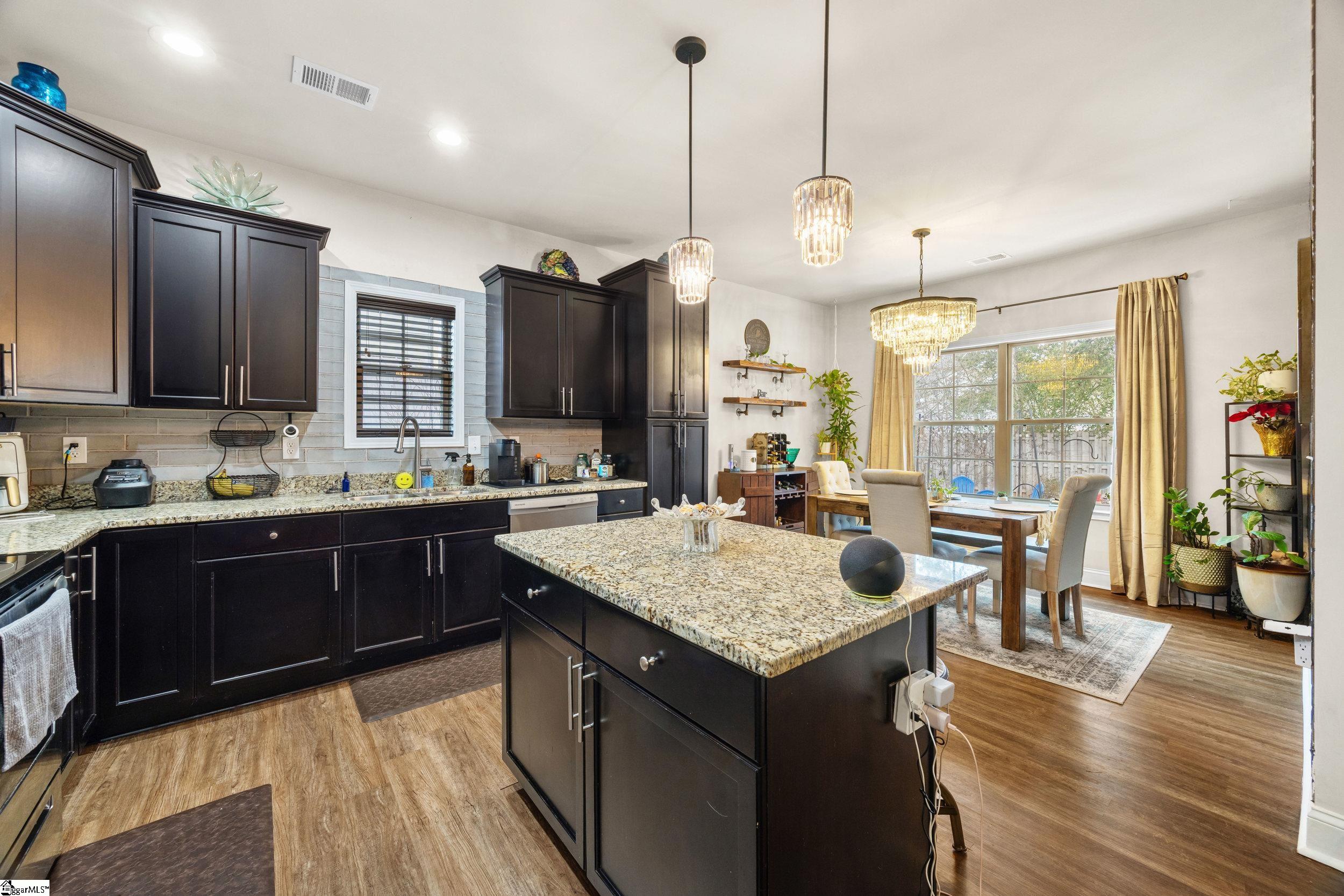 133 Scalybark Road Greenville, SC 29617 - Photo 8 of 40