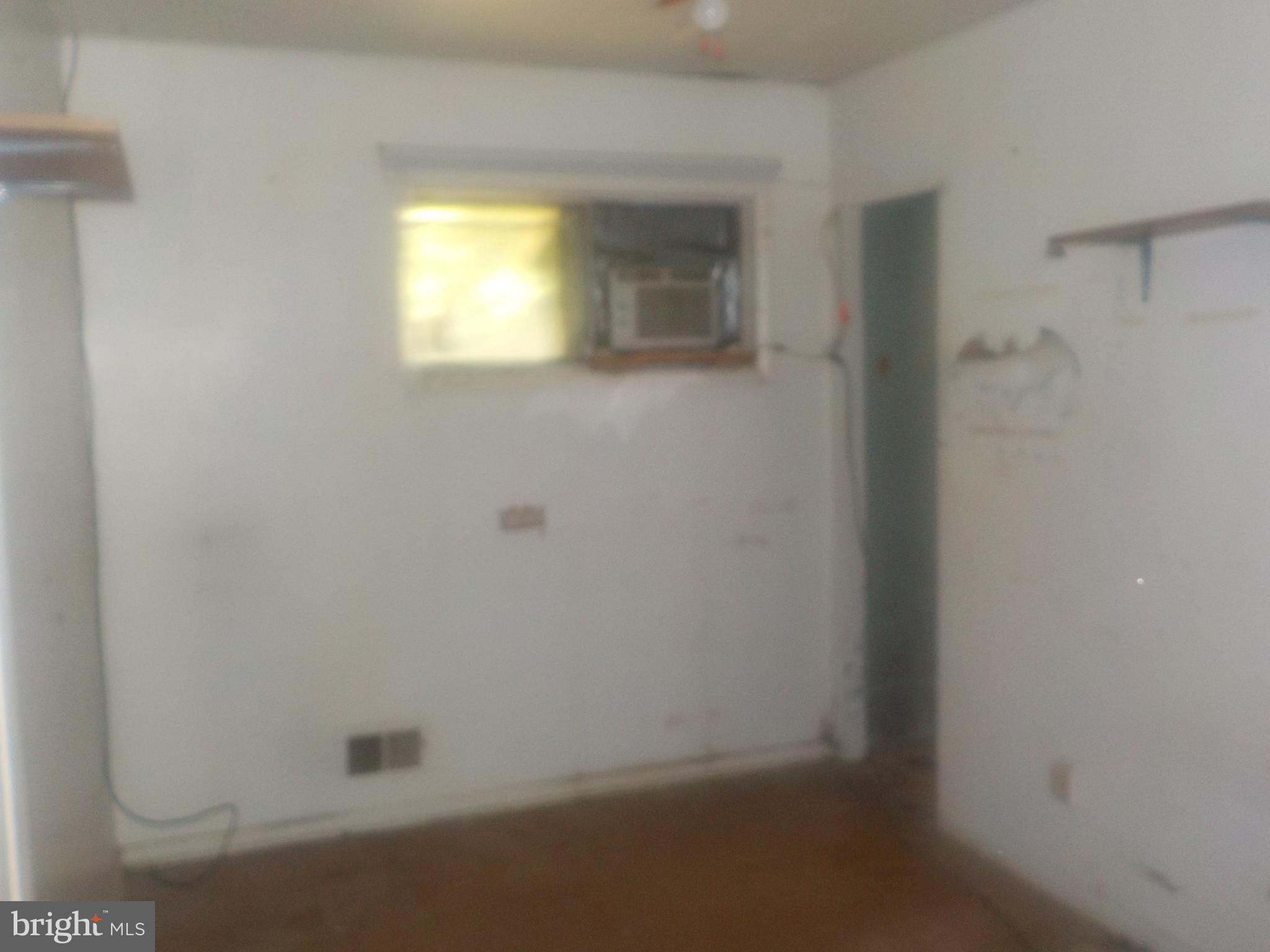 22 Cedar Hill Road Baltimore, MD 21225 - Photo 8 of 12 Gallery Image 8
