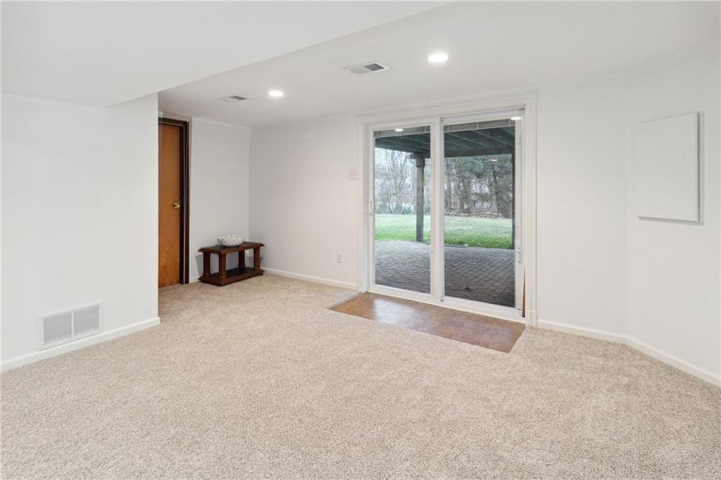 121 Wyngate Road Coraopolis, PA 15108 - Photo 24 of 27 Gallery Image 24