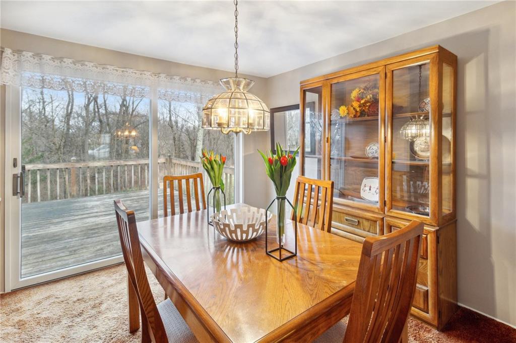 121 Wyngate Road Coraopolis, PA 15108 - Photo 9 of 27 Gallery Image 9