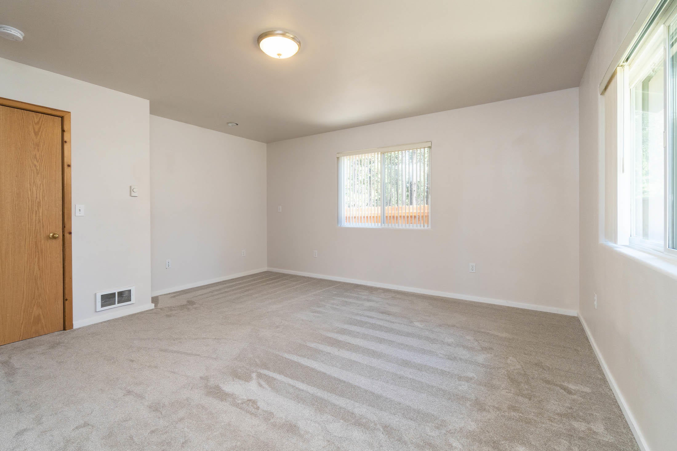 17089 Norwalk Road Bend, OR 97707 - Photo 11 of 28 17089 Norwalk 33