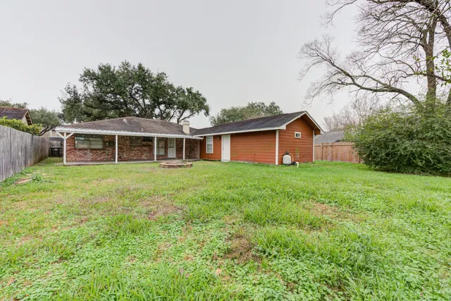 $2,000 | 2213 Baylor Drive, Katy, TX 77493