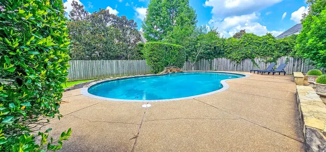 $615,000 | 1941 Lonhill Drive, Collierville, TN 38017