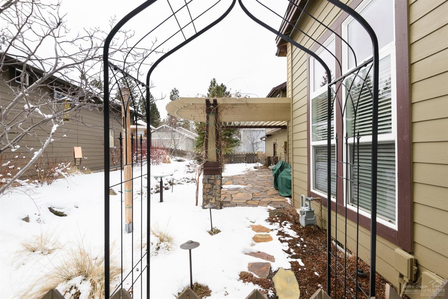 61430 Davis Lake Loop Bend, OR 97702 - Photo 21 of 25 Additional Photo