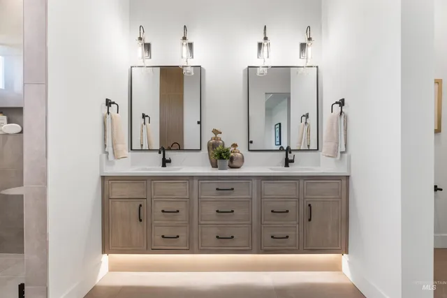 $1,330,000 | 25425 Bur Oak Place, Caldwell, ID 83607