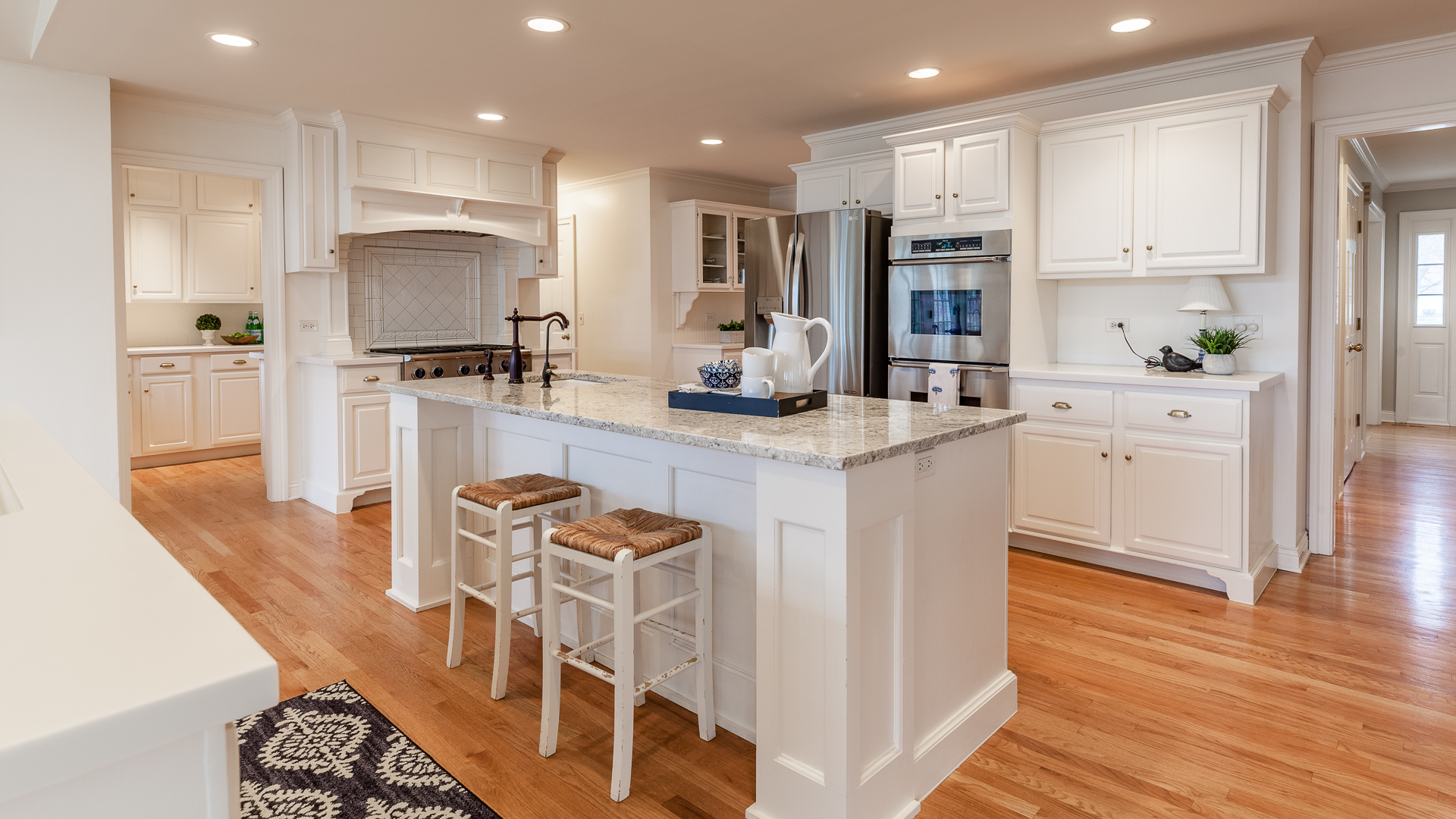 202 West Bailey Road Naperville, IL 60565 - Photo 4 of 37