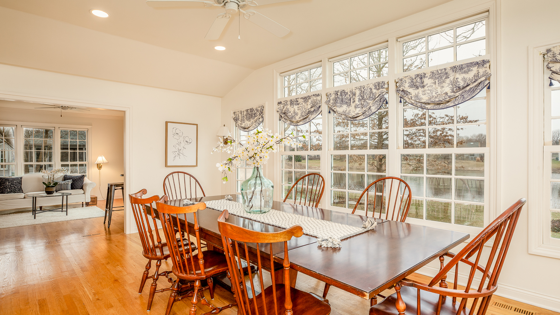 202 West Bailey Road Naperville, IL 60565 - Photo 7 of 37