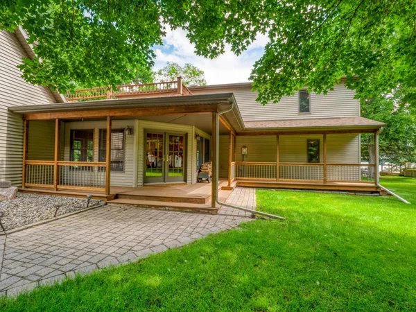 $950,000 | 17428 Park Avenue Southeast, Erskine, MN 56535