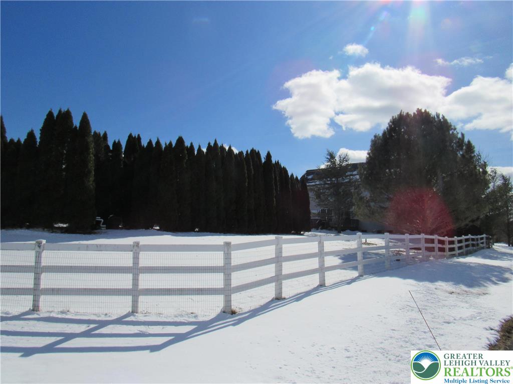 17 Wilt Road Bechtelsville, PA 19505 - Photo 15 of 38 a view of a terrace
