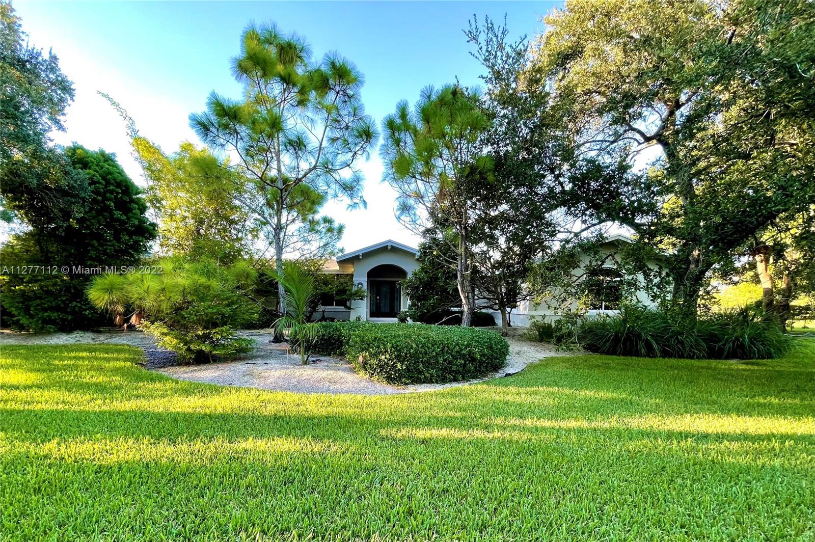 17501 Southwest 58th Street Southwest Ranches, FL 33331 - Photo 2 of 28 Gallery Image 2
