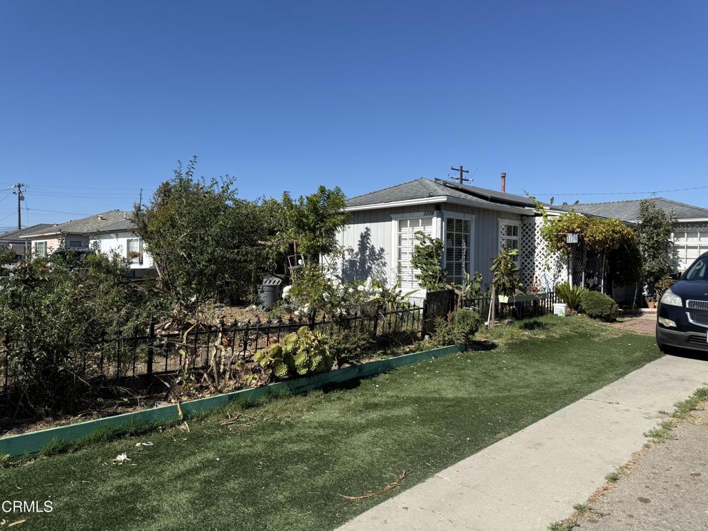 1174 South I Street Oxnard, CA 93033 - Photo 1 of 11