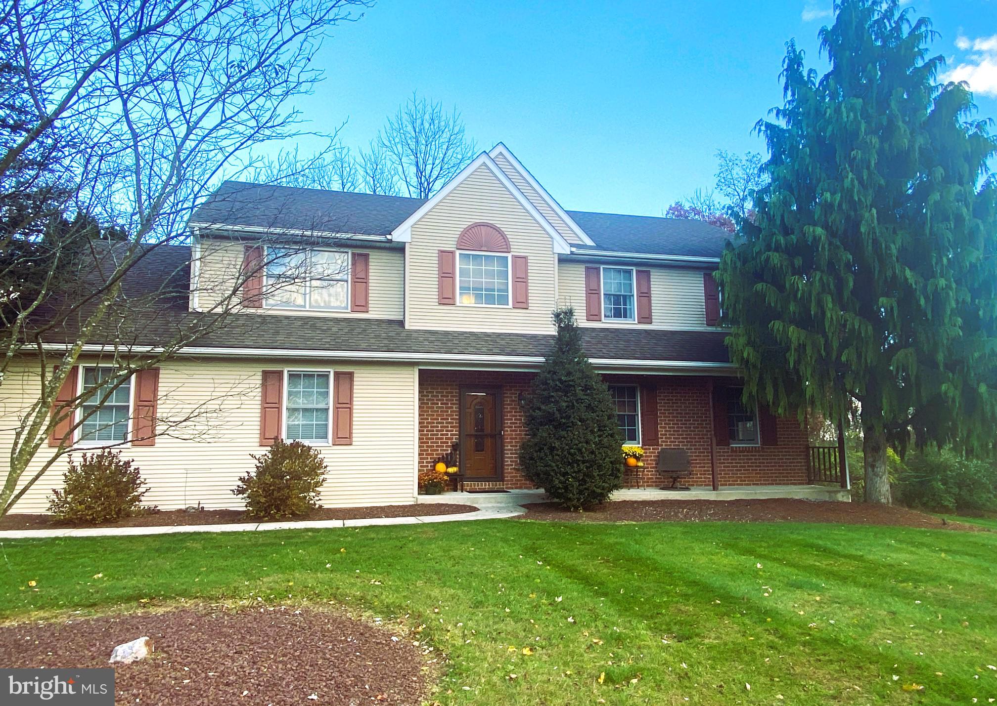 51 Spring Meadow Lane Reading, PA 19606 - Photo 2 of 13 Gallery Image 2
