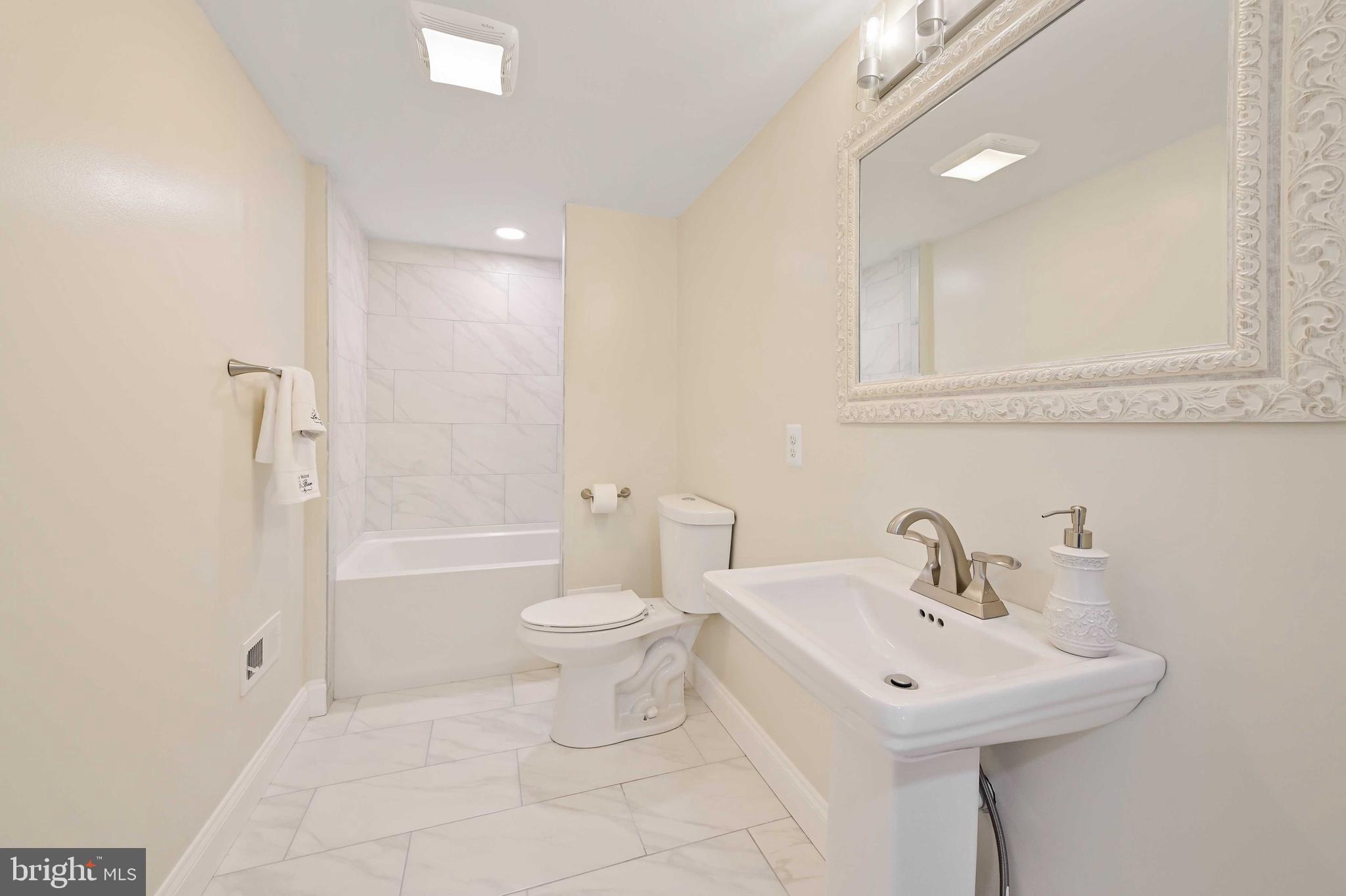 30 Stemmers Run Road Essex, MD 21221 - Photo 22 of 35 Second Floor Bath