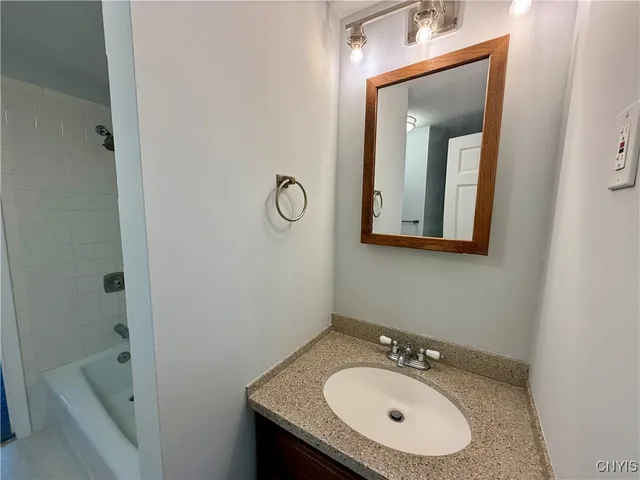 $2,900 | 223 Cleveland Boulevard, Manlius, NY 13066