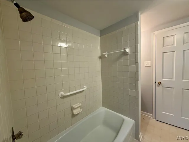 $2,900 | 223 Cleveland Boulevard, Manlius, NY 13066