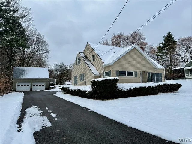 $2,900 | 223 Cleveland Boulevard, Manlius, NY 13066