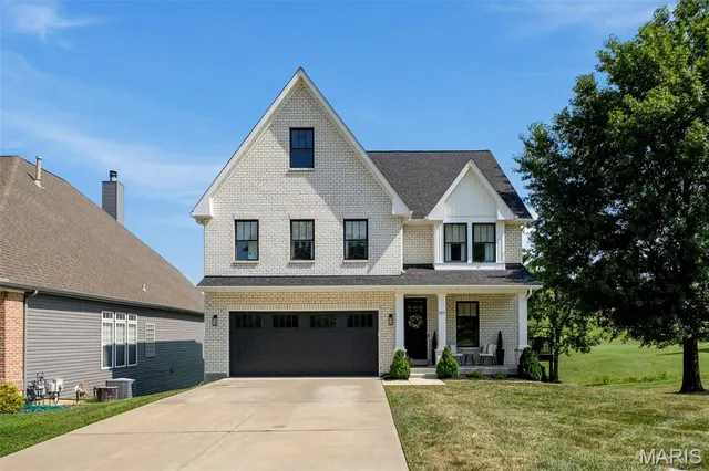 $815,000 | 501 Fairway Oaks Drive, Eureka, MO 63025