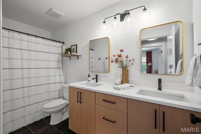 $815,000 | 501 Fairway Oaks Drive, Eureka, MO 63025