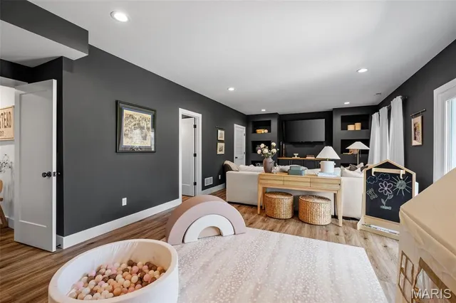 $815,000 | 501 Fairway Oaks Drive, Eureka, MO 63025