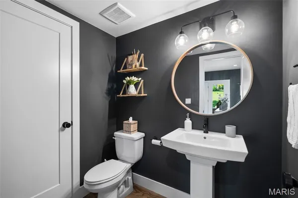 $815,000 | 501 Fairway Oaks Drive, Eureka, MO 63025