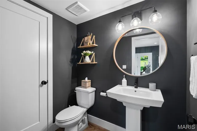 $815,000 | 501 Fairway Oaks Drive, Eureka, MO 63025