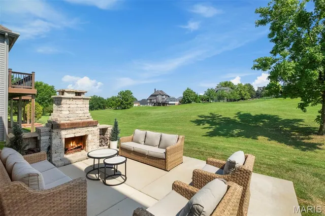 $815,000 | 501 Fairway Oaks Drive, Eureka, MO 63025